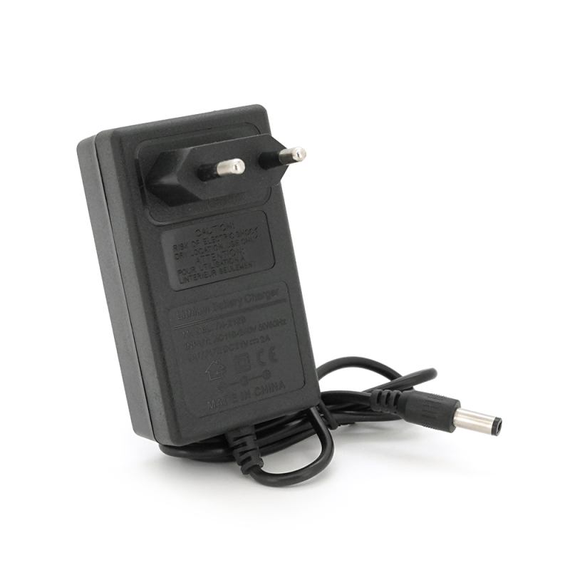 Акумулятор для електроінструменту JDS-48VF-15, Li-Ion 21V/3900mA, 15*18650, роз'єм зарядки 5,5*2,5 мм, 120х87х72mm + зарядний пристрій (тип Makita)
